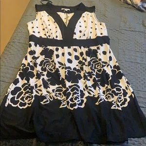Women’s Black and white dress